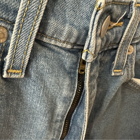 Levi’s High Waisted Taper Jeans size 24 - Picture 4 of 8